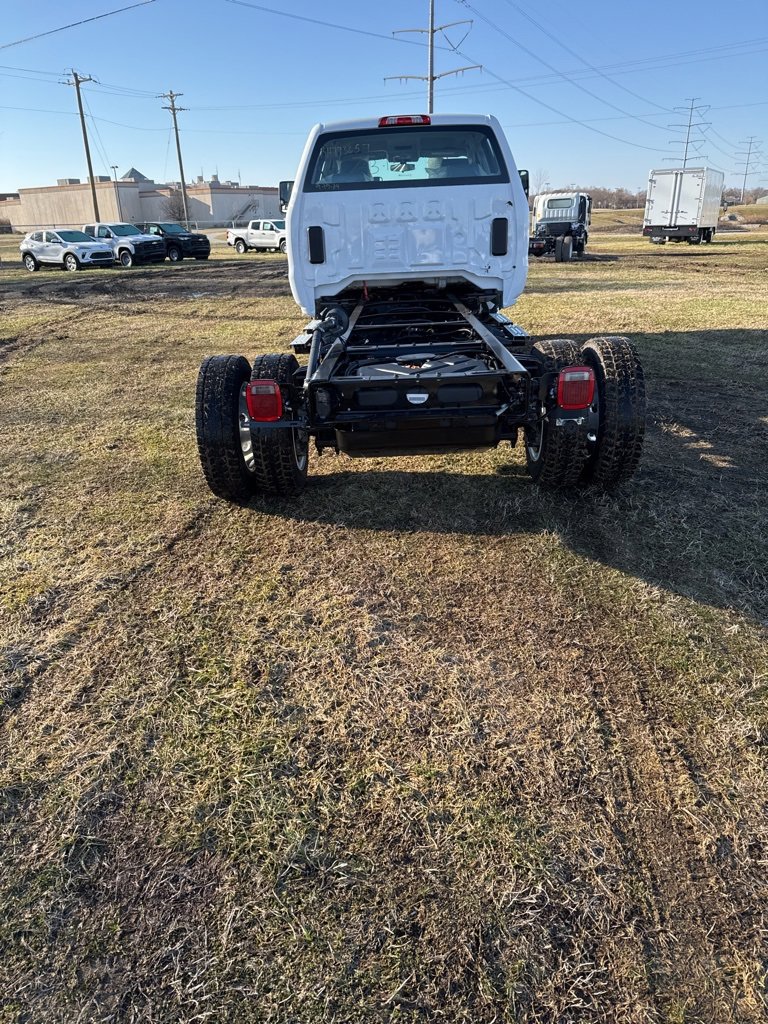 2024 Chevrolet Silverado 5500HD Work Truck photo 4