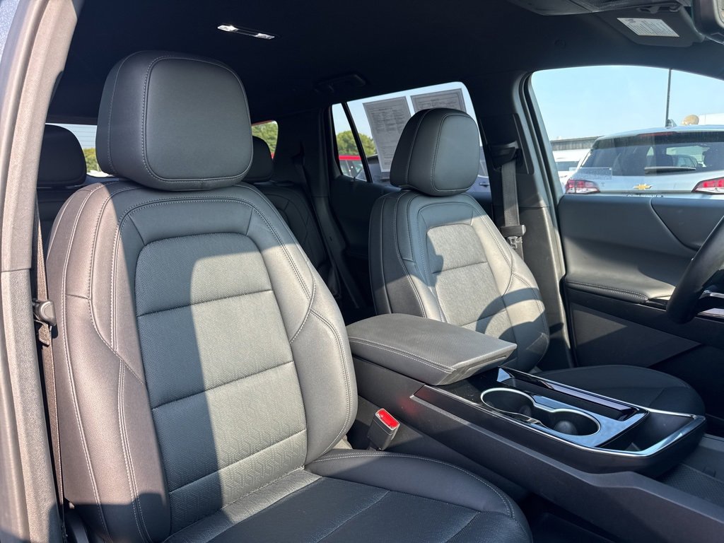 2025 Chevrolet Equinox LT photo 11
