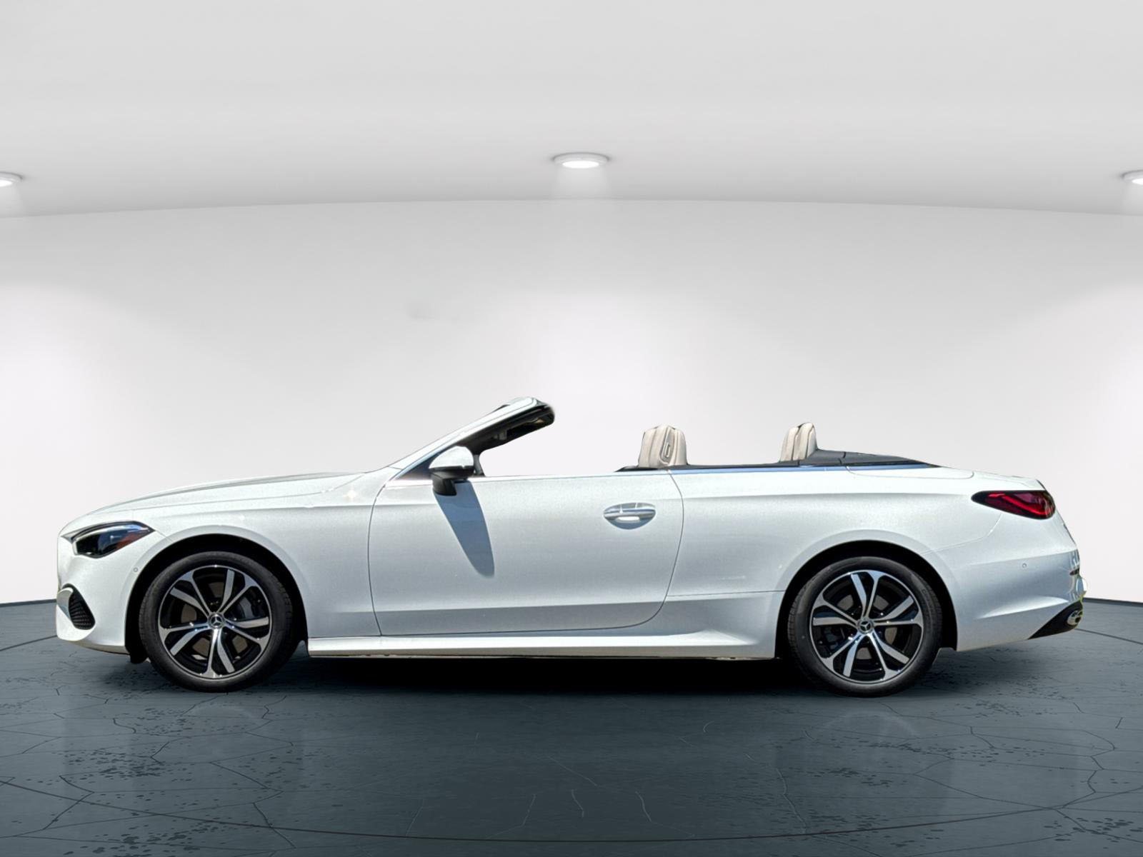 2025 Mercedes Benz CLE 300 4MATIC Cabriolet photo 2