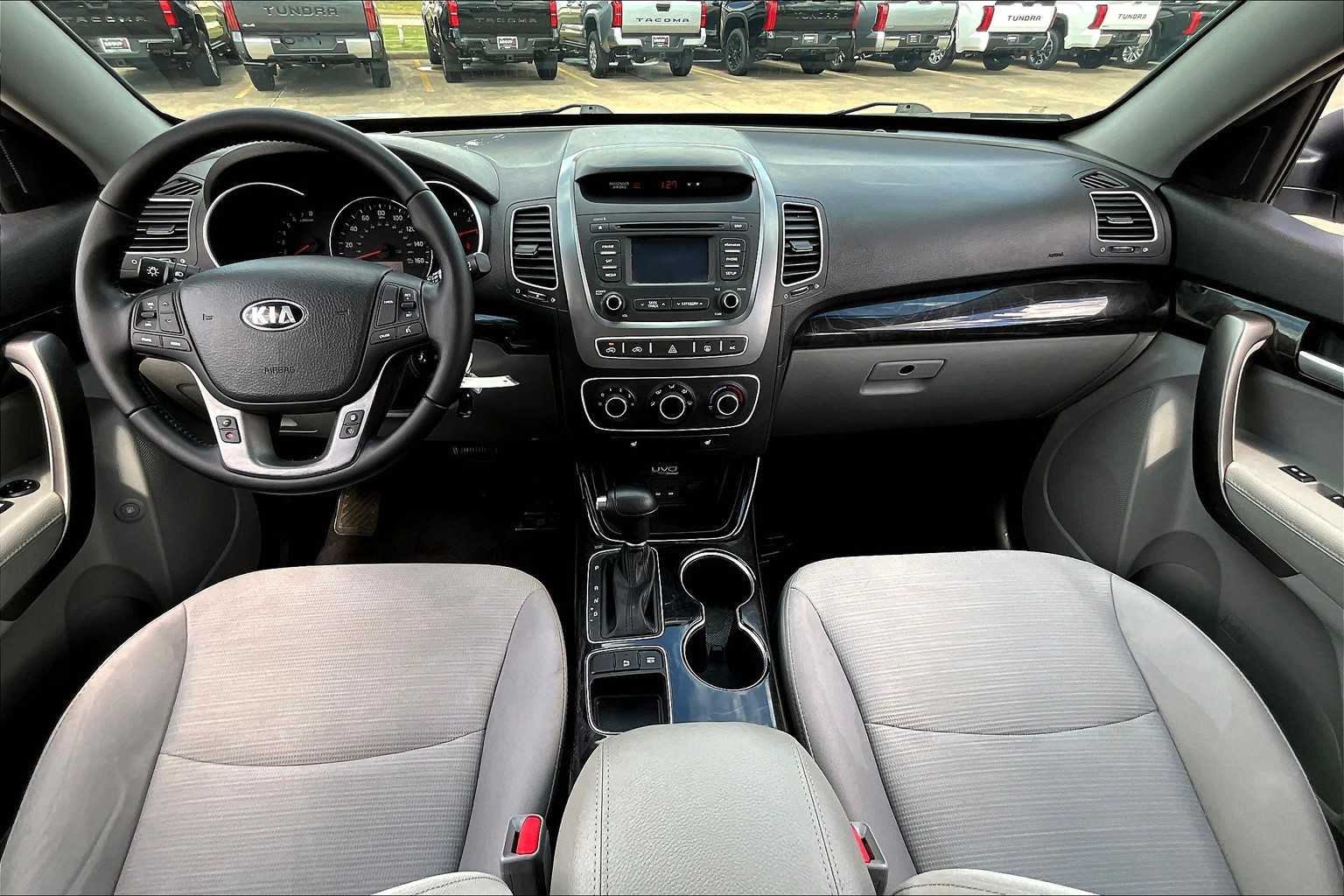2015 Kia Sorento LX photo 12