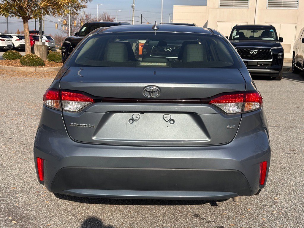2022 Toyota Corolla LE photo 3