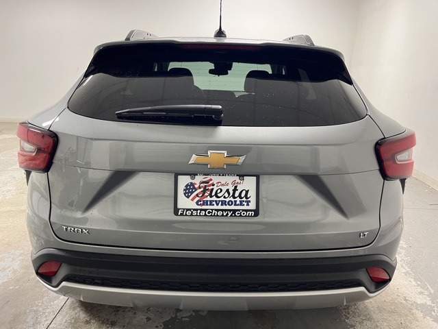 2024 Chevrolet Trax LT photo 8