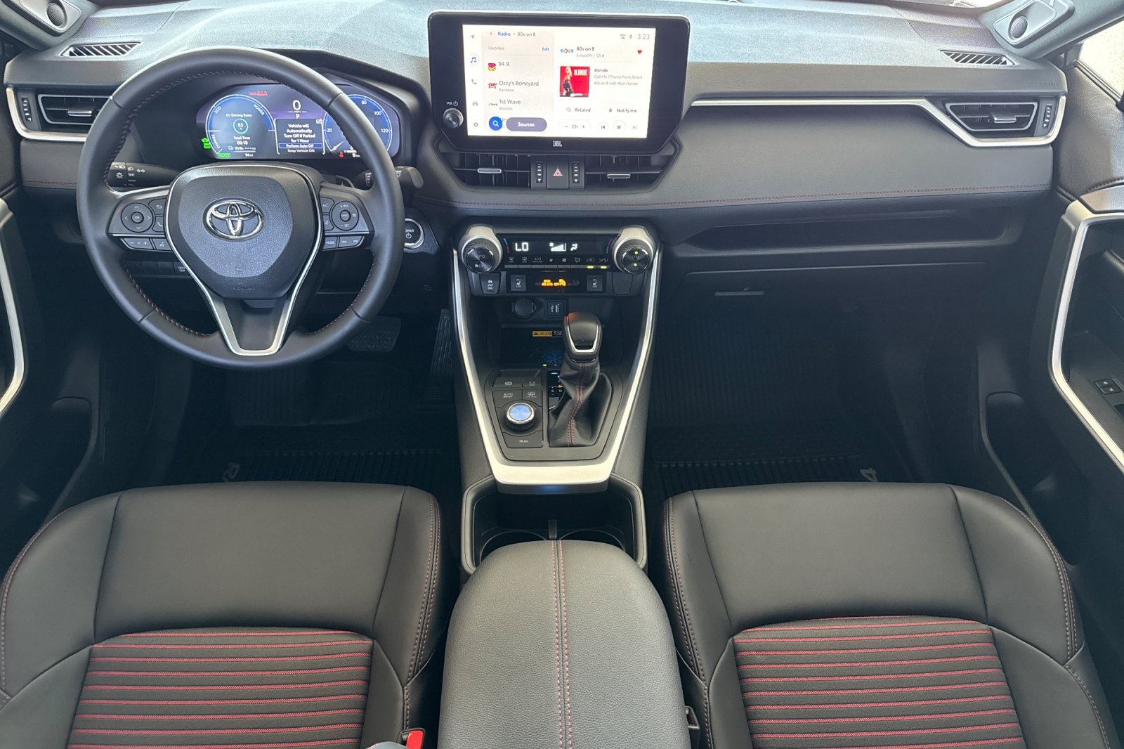 2025 Toyota RAV4 Hybrid XSE photo 3