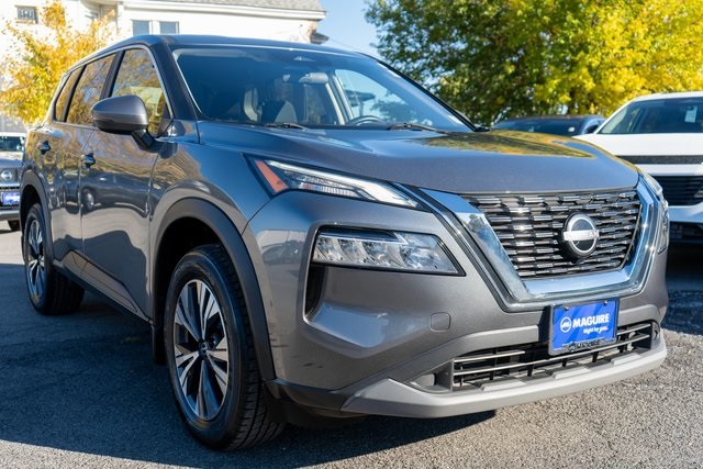 2023 Nissan Rogue SV photo 3