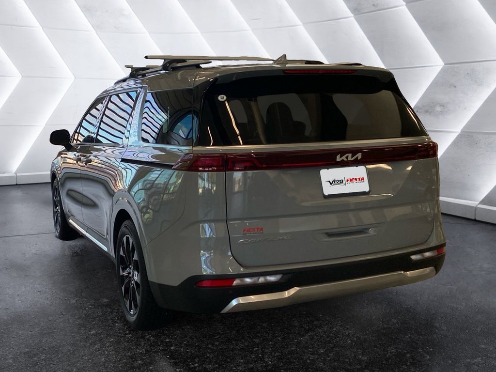 2022 Kia Carnival SX photo 5