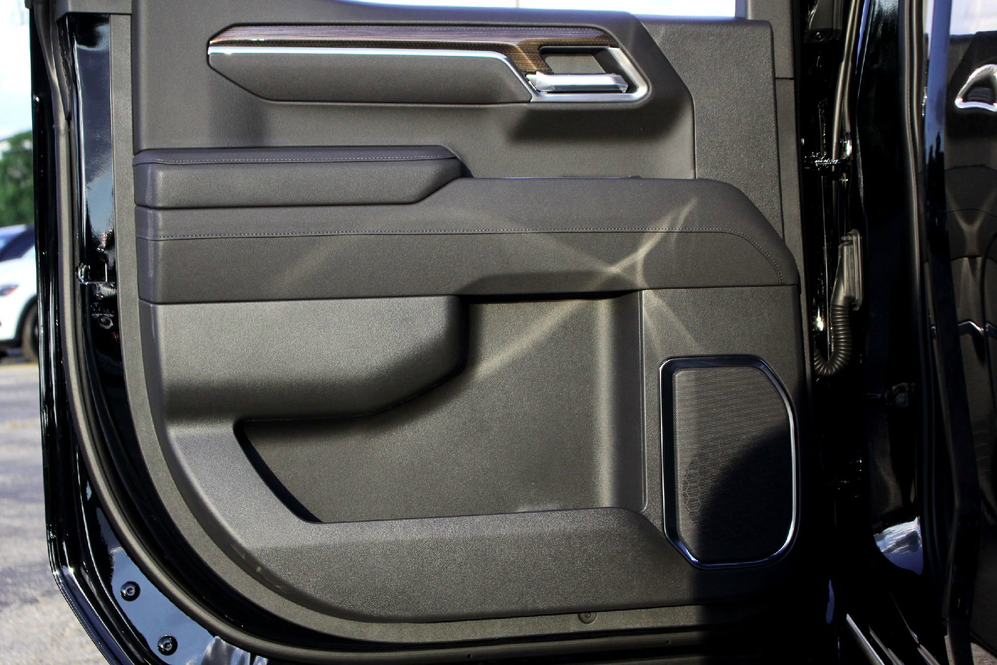 2025 Chevrolet Silverado 1500 RST photo 19