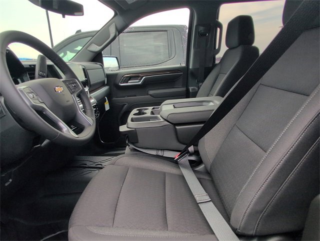 2026 Chevrolet Silverado 1500 LT photo 4