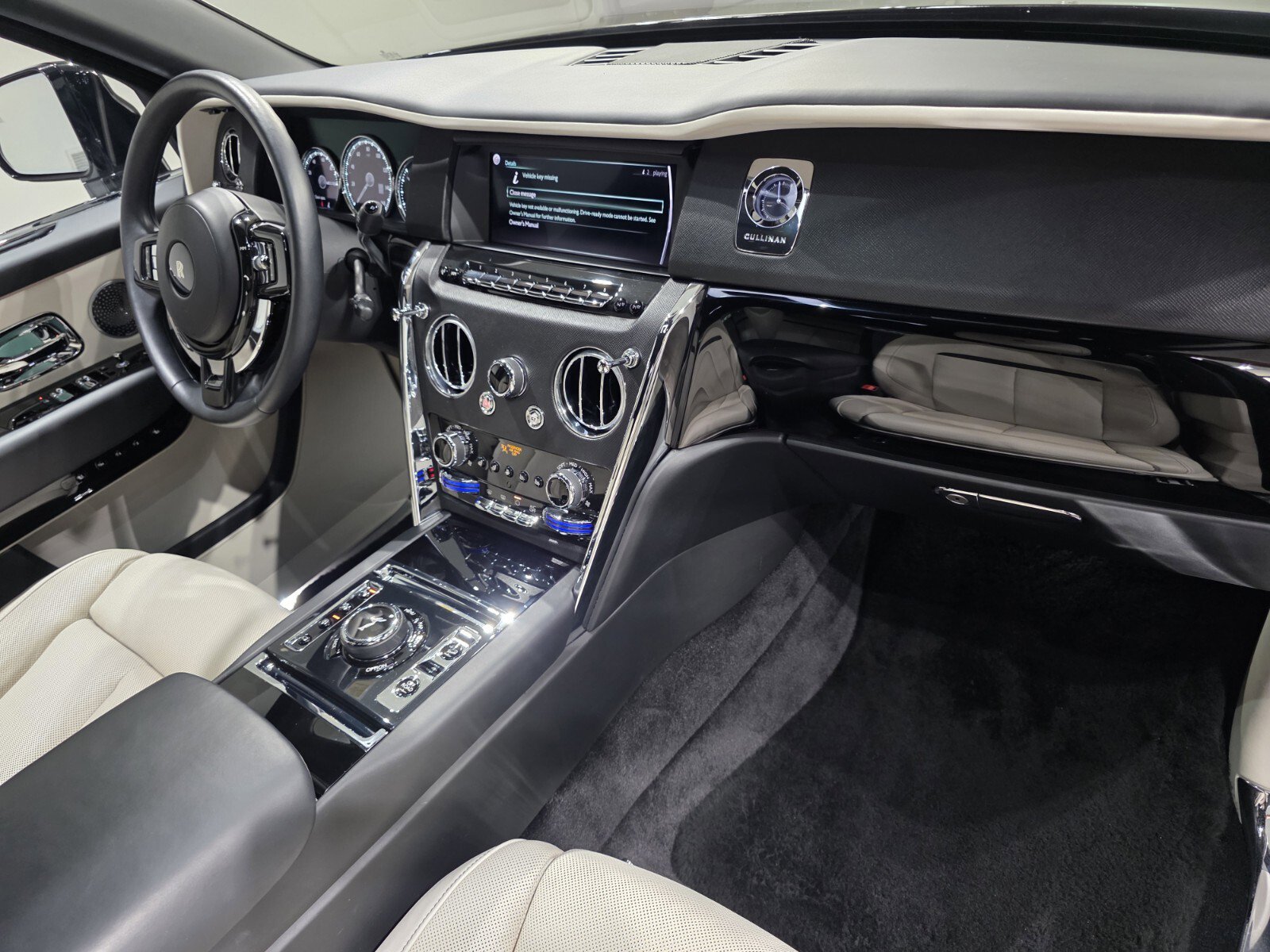 2021 Rolls Royce Cullinan RR31 photo 24