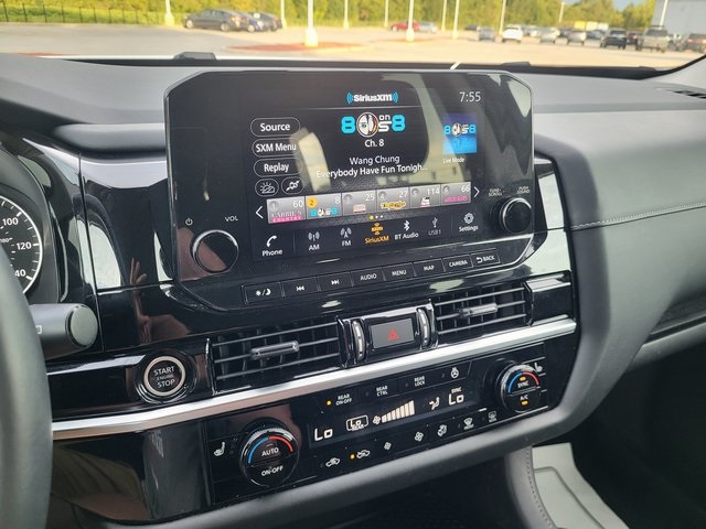2022 Nissan Pathfinder SL photo 17