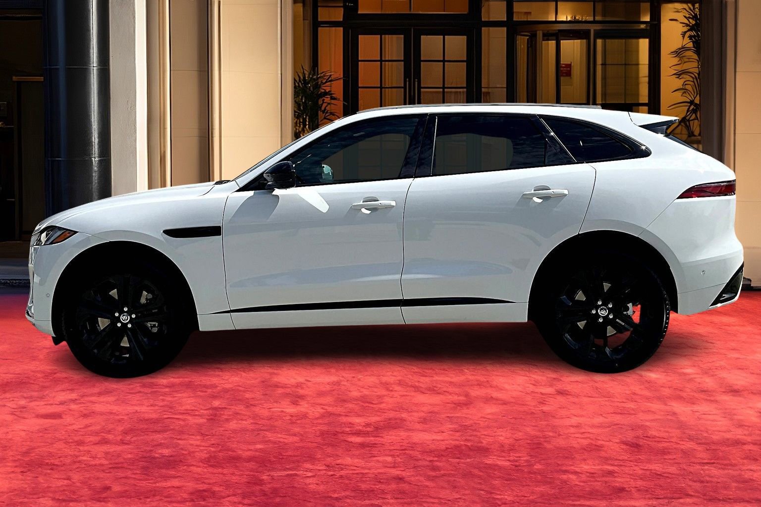 2026 Jaguar F-PACE P250 R-Dynamic S photo 3