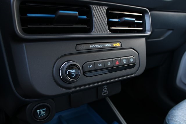 2025 Ford Maverick XLT photo 5