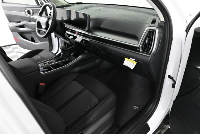 2026 Kia Sorento LX photo 2