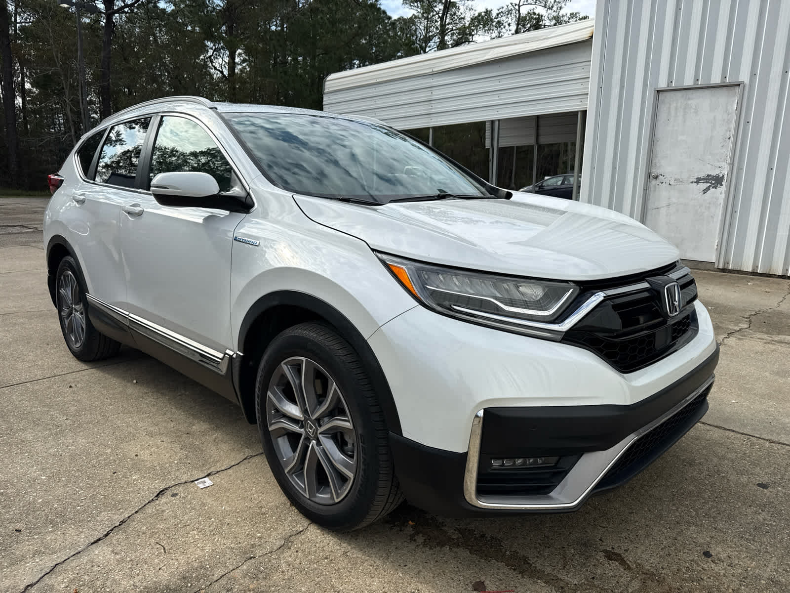 2022 Honda CR-V Touring's photo