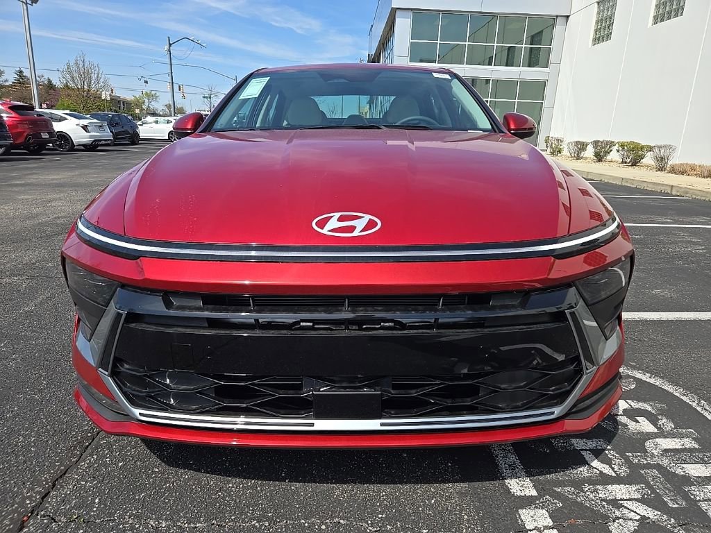 2025 Hyundai Sonata SE photo 3