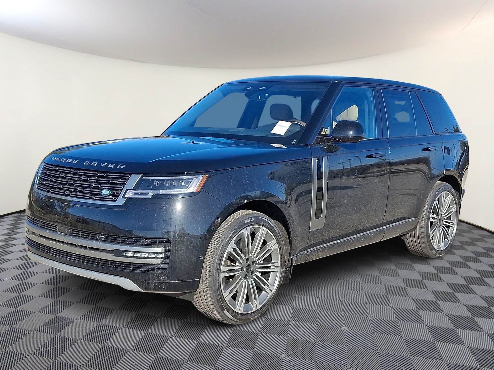 2026 Land Rover Range Rover SE's photo