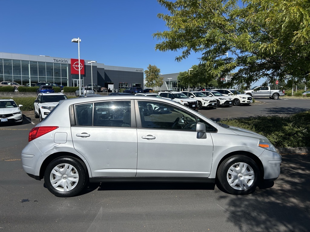 2012 Nissan Versa 1.8 S photo 4