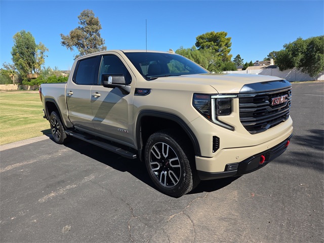2022 GMC Sierra 1500 AT4's photo