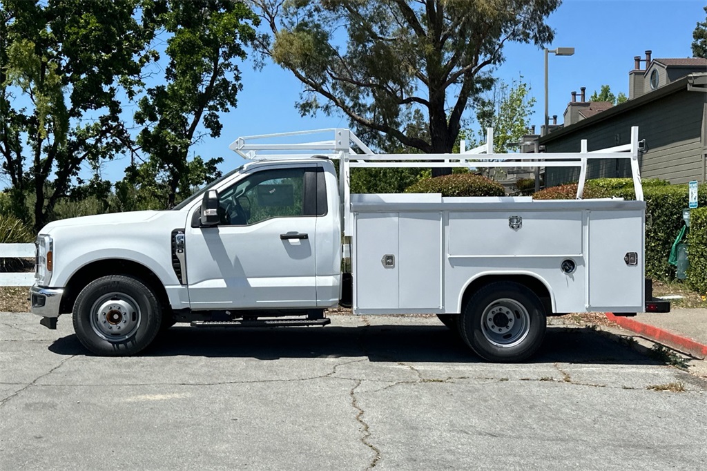 2025 Ford F-350 photo 7