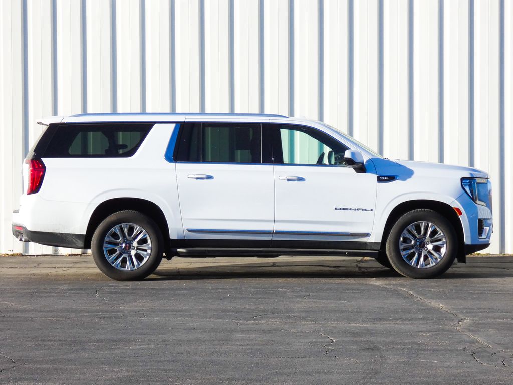 Used 2023 GMC Yukon XL Denali with VIN 1GKS2JKL1PR301063 for sale in Kansas City