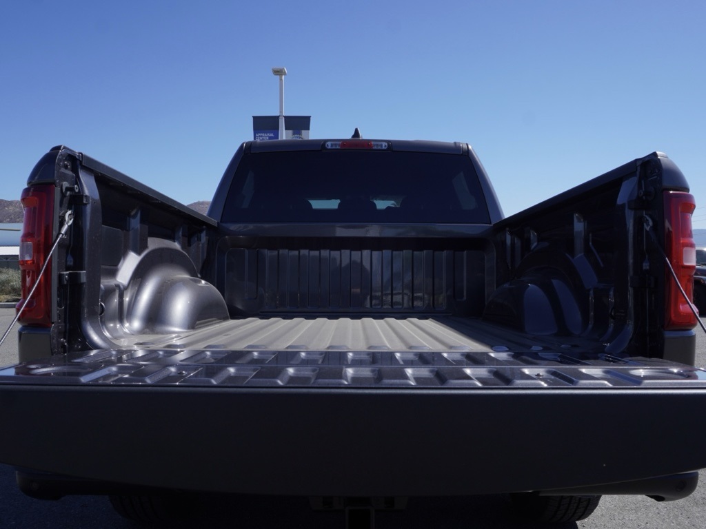 2025 Ram 1500 Big Horn photo 4