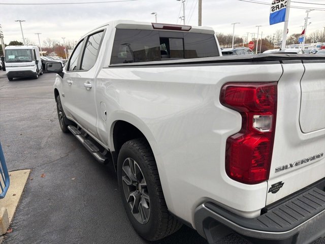 2022 Chevrolet Silverado 1500 LT photo 3