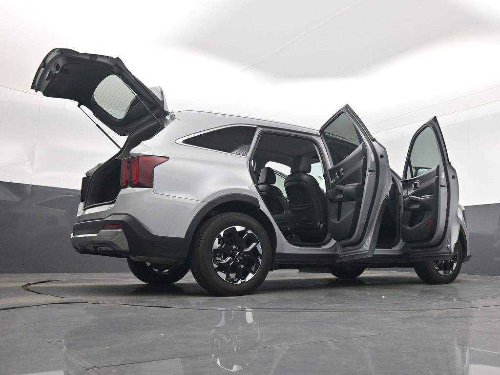 2025 Kia Sorento S photo 41