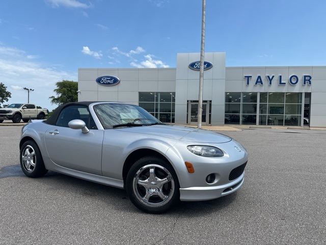 Used 2006 Mazda MX-5 Miata Base with VIN JM1NC25F160117245 for sale in Union City, TN