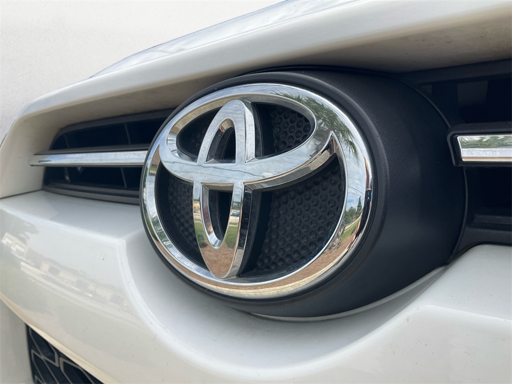 2024 Toyota 4Runner SR5 Premium photo 9