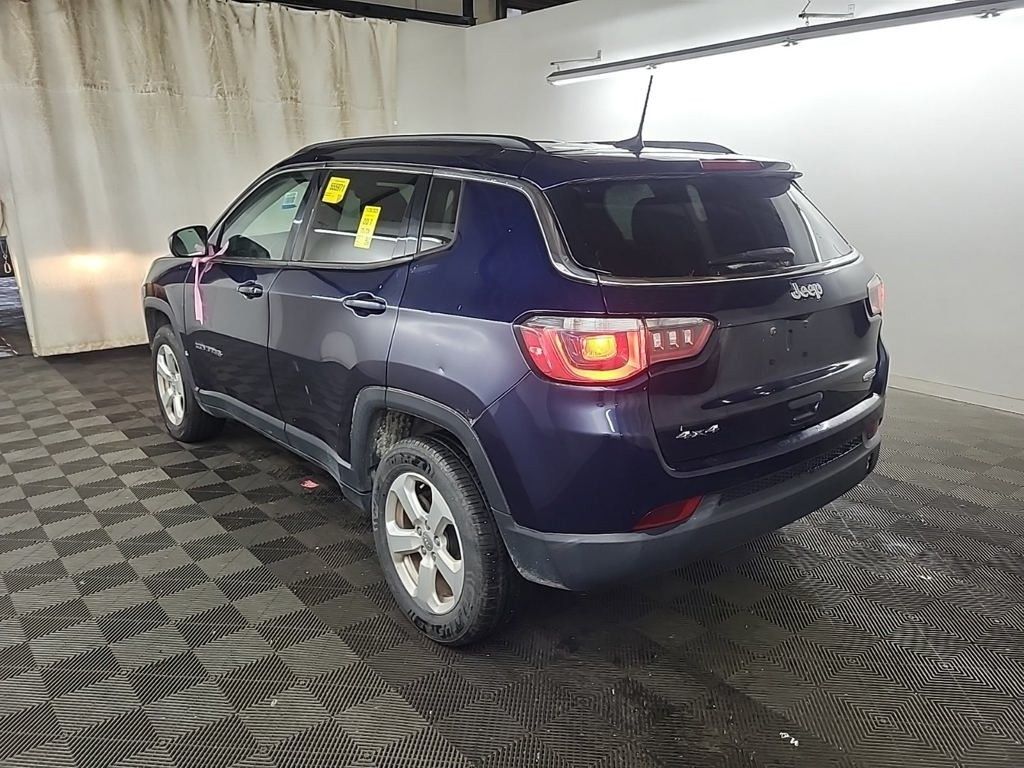 2019 Jeep Compass Latitude photo 2