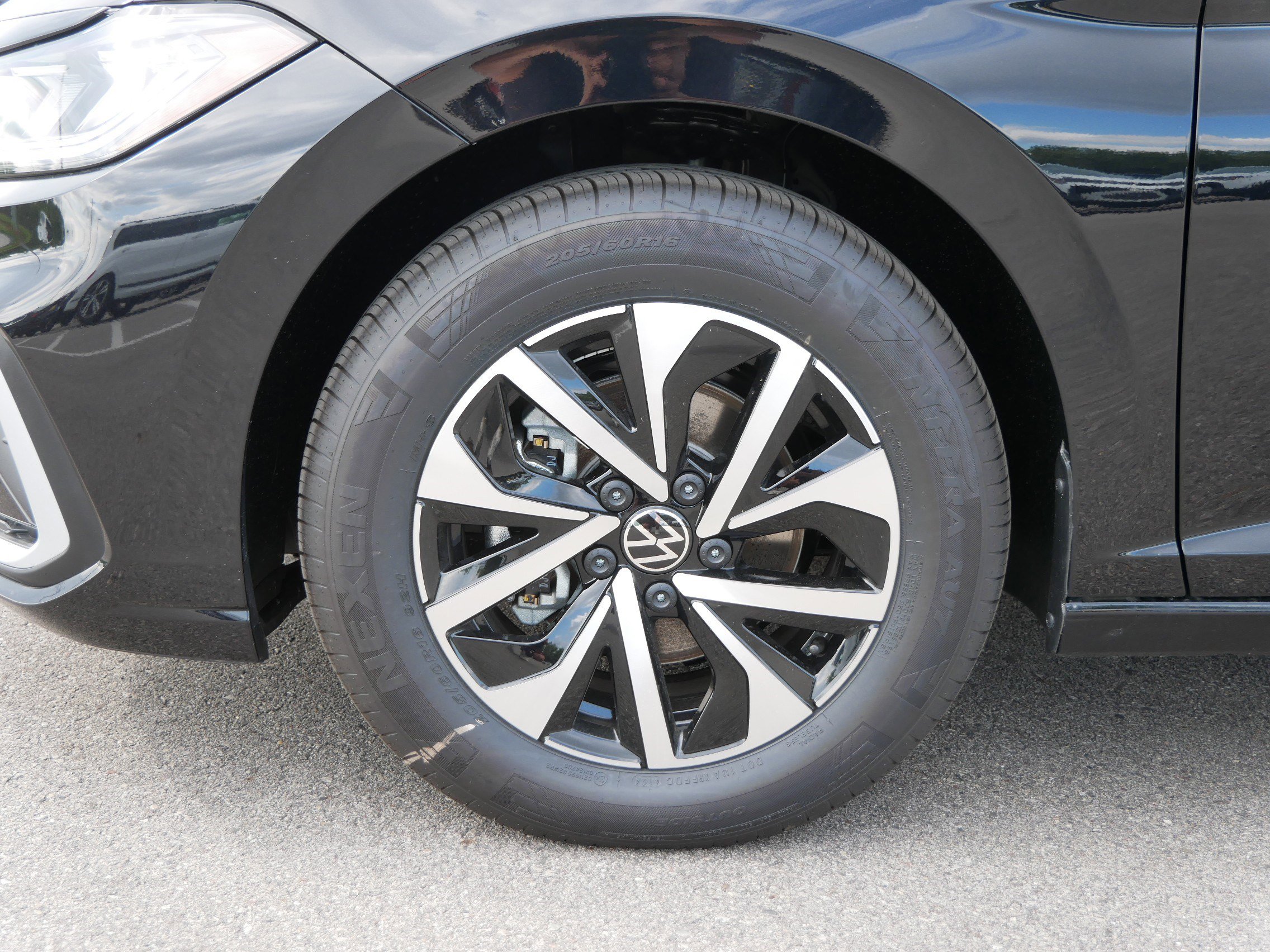 2025 Volkswagen Jetta S photo 4