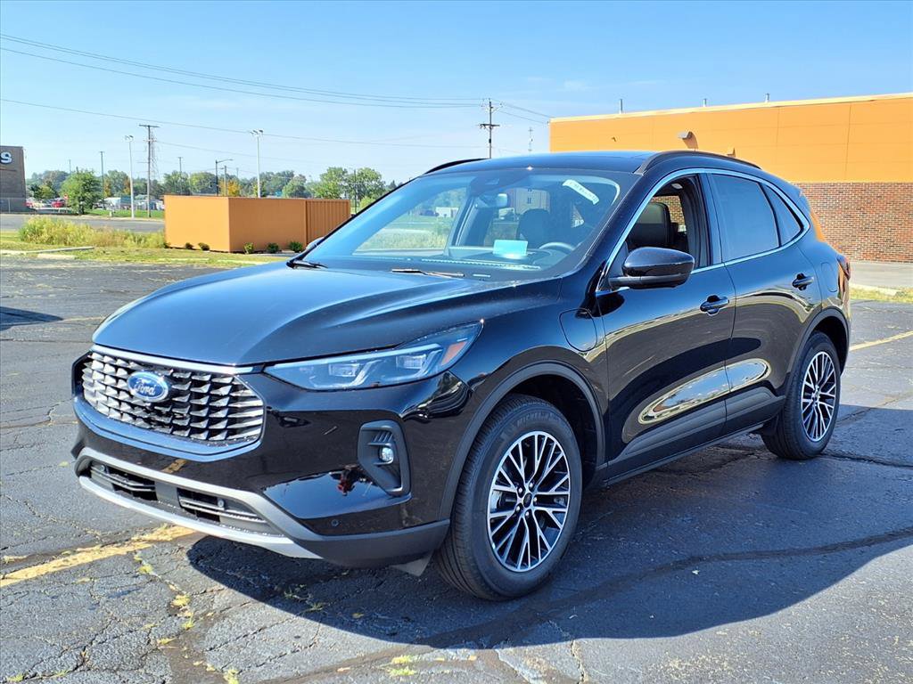 2025 Ford Escape Plug-In Hybrid photo 2
