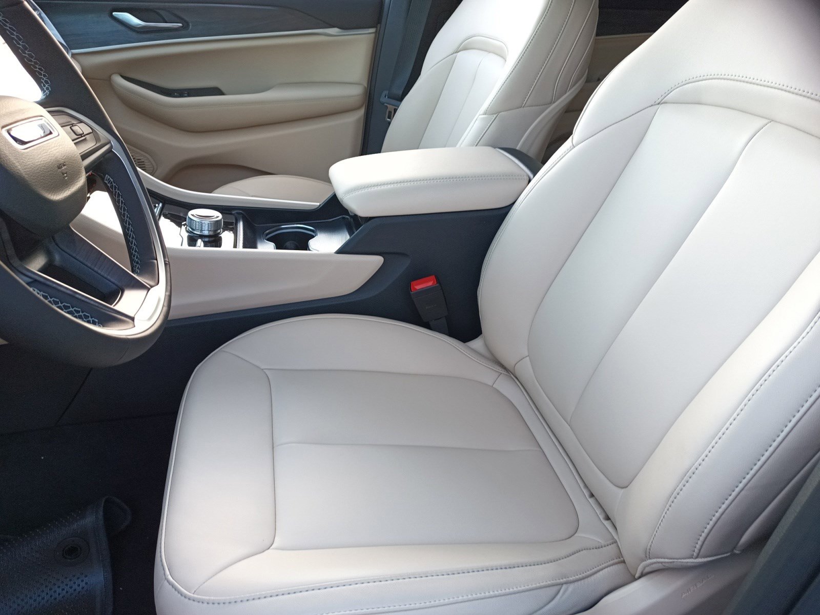 2025 Jeep Grand Cherokee Limited photo 19
