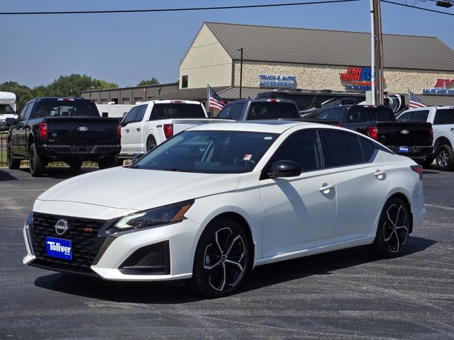2024 Nissan Altima 2.5 SR photo 3