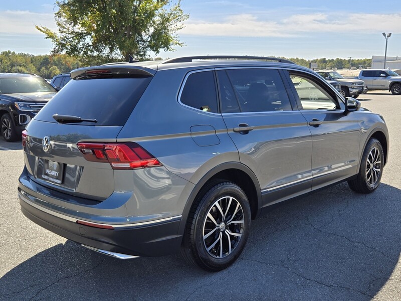 2021 Volkswagen Tiguan SE photo 3