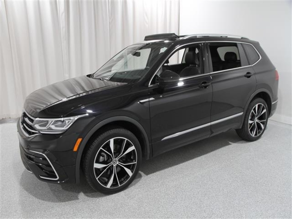 2022 Volkswagen Tiguan SEL Premium R-Line photo 3