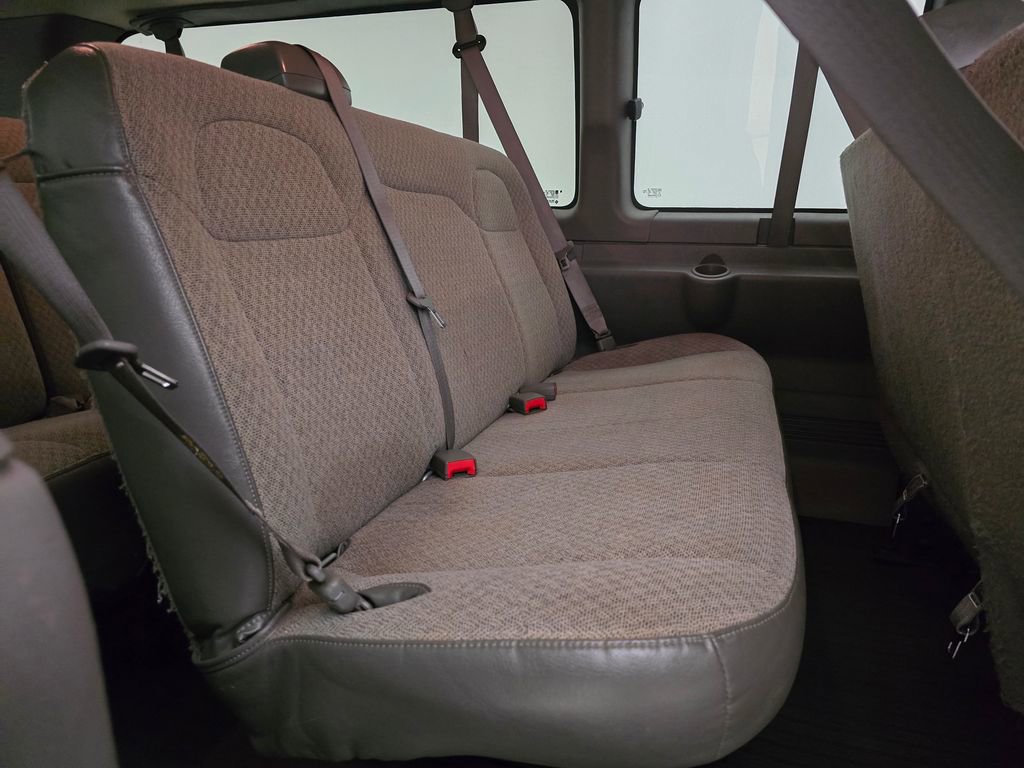 2022 Chevrolet Express 3500 LS photo 32