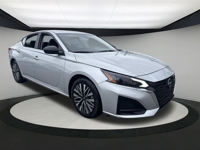 2024 Nissan Altima 2.5 SV photo 2