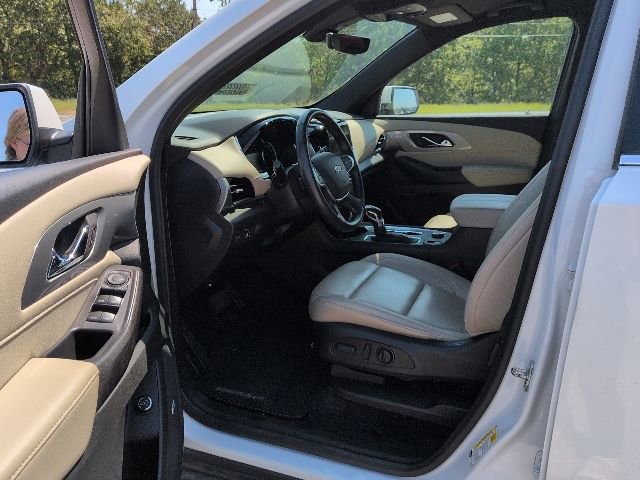 2022 Chevrolet Traverse Leather photo 8