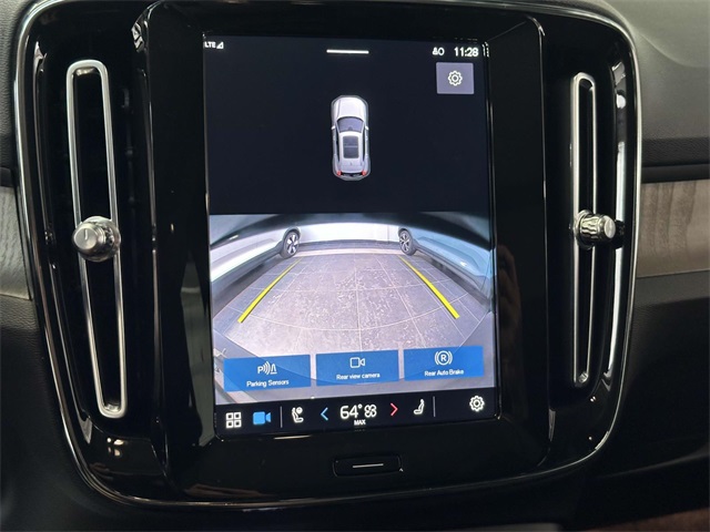 2023 Volvo XC40 Plus photo 26