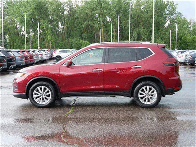 2018 Nissan Rogue SV photo 2