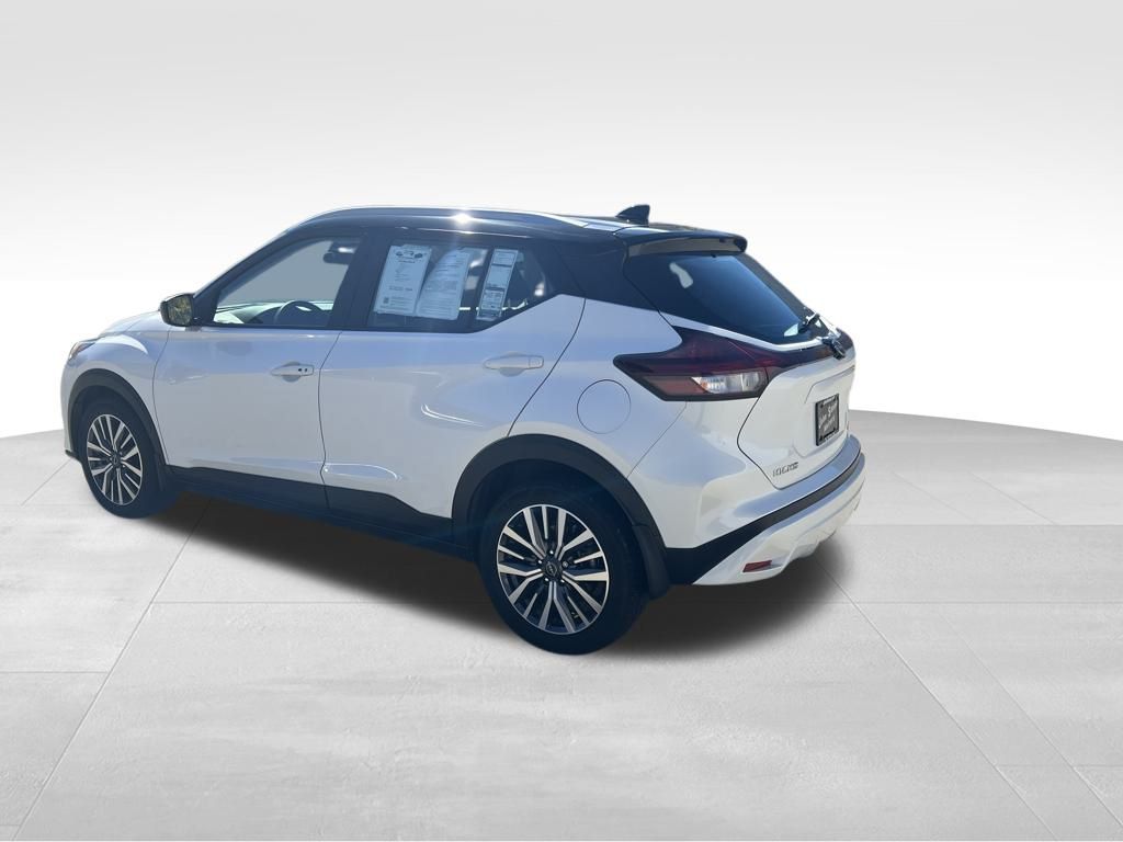 2023 Nissan Kicks SV photo 3