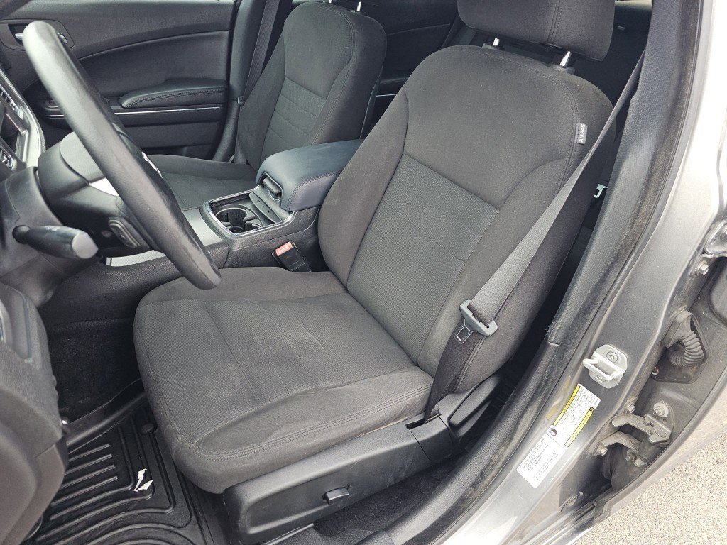 2012 Dodge Charger SE photo 5
