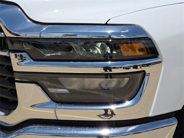 2025 Ram 2500 Tradesman photo 4