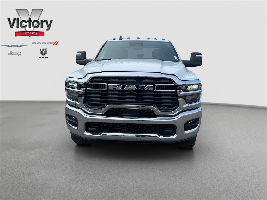 2025 Ram 3500 Tradesman photo 2