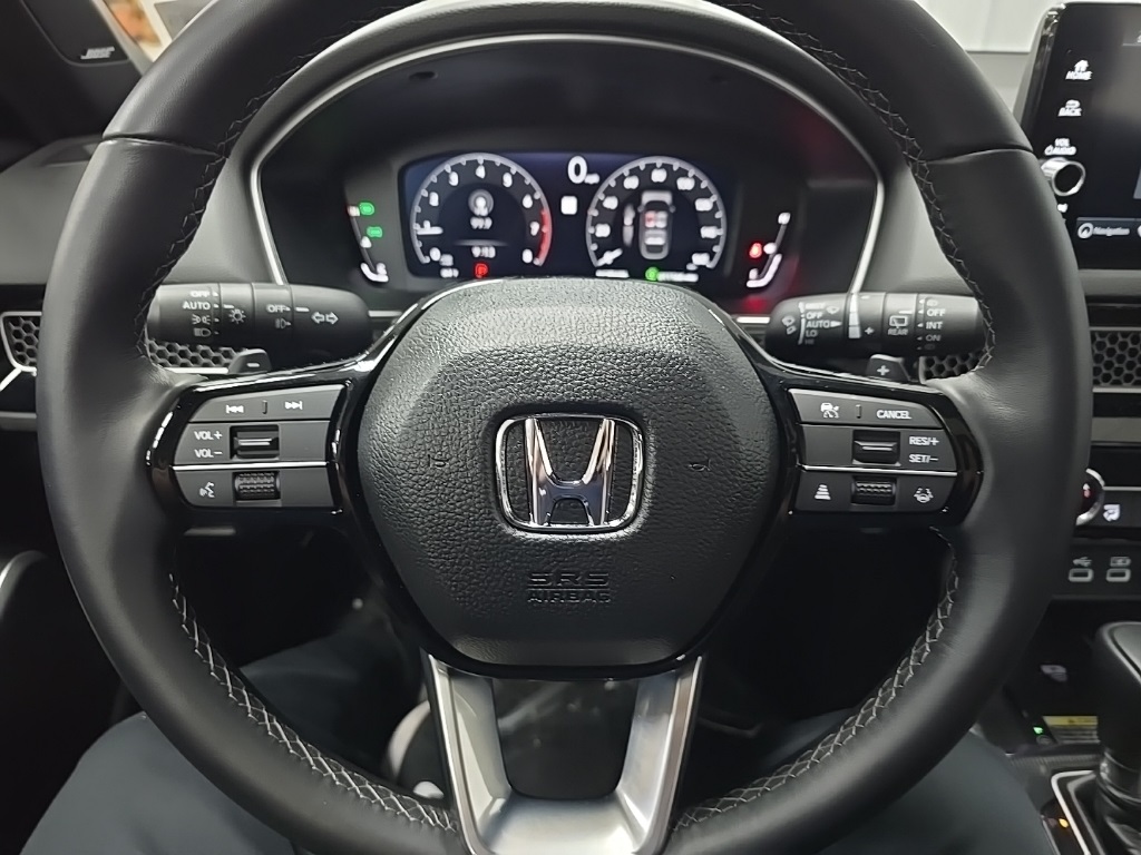 2023 Honda Civic Hatchback Sport Touring photo 17