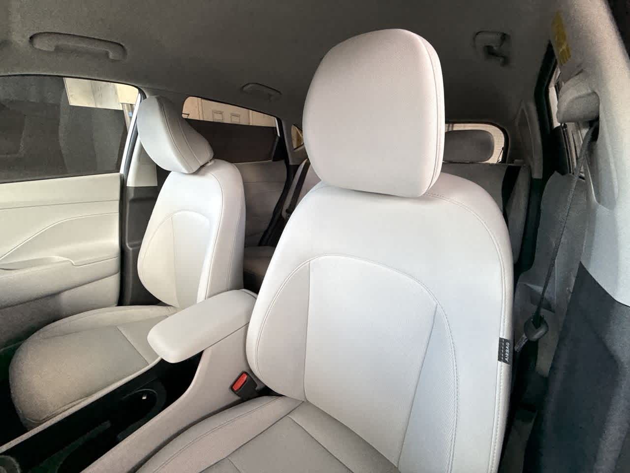2026 Hyundai Kona SEL photo 13