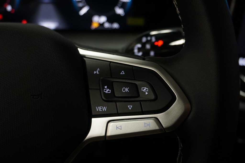 2025 Volkswagen Tiguan SE photo 21