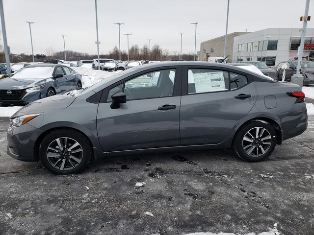 2025 Nissan Versa S photo 3