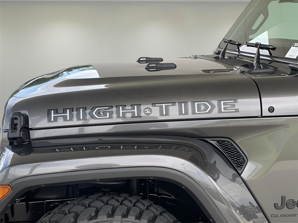 2025 Jeep Gladiator Sport photo 11
