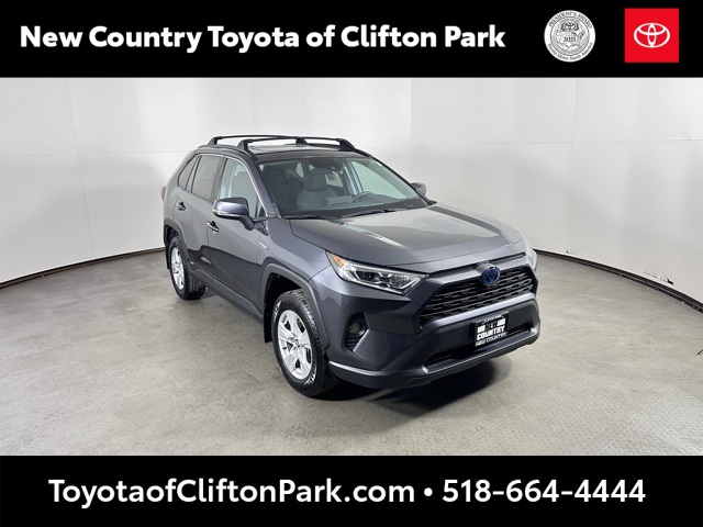 2020 Toyota RAV4 XLE's photo